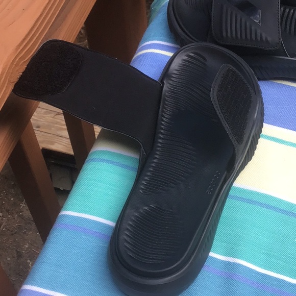 Adidas Bounce Black Slides Sz 7 - Picture 4 of 8